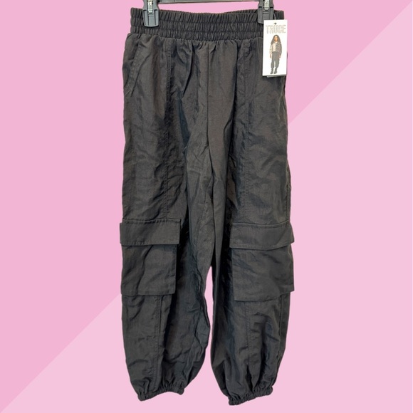 Truce Other - Kids Black Cargo Pants Truce Size 10 NWT